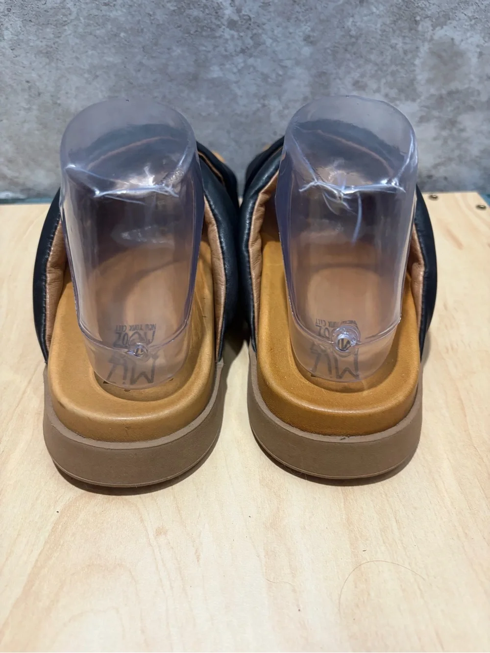 black Miz Mooz Marinella Leather Slide Sandals size 39 Or Women’s 8.5